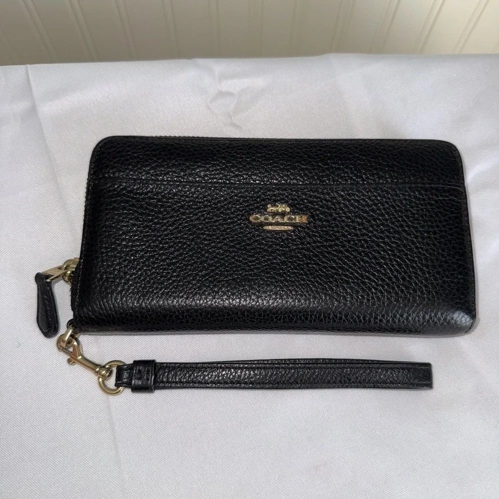 Coach Zip-Around Black Pebbled Leather Gold Wallet Wristlet Card Holder